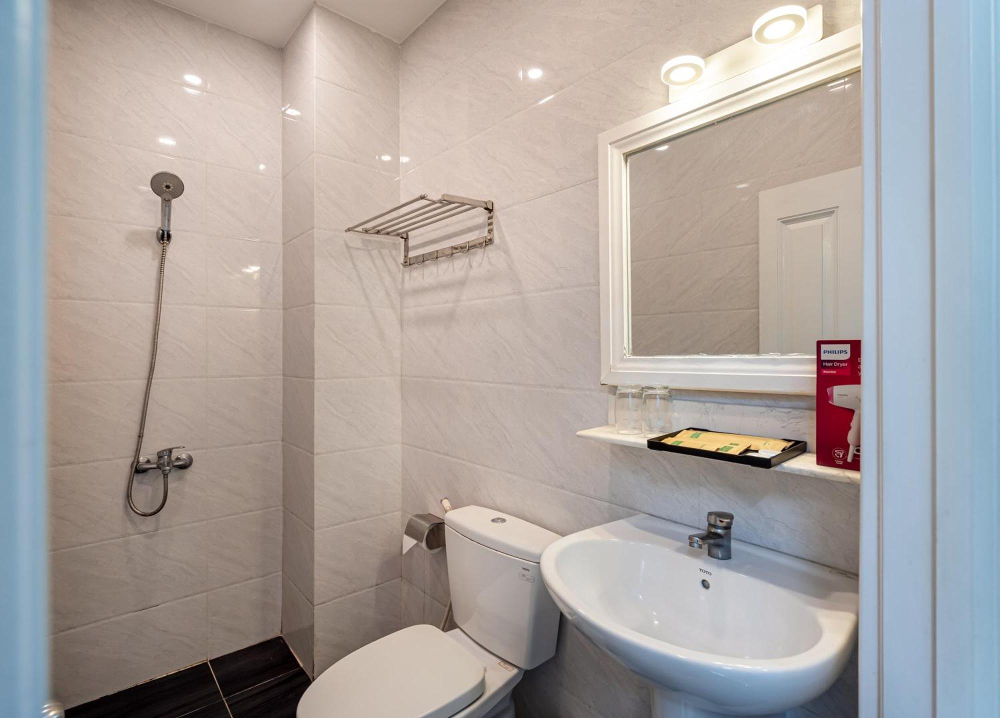 Lotus Hotel Nguyen Phi Khanh Q1 Hô Chi Minh-Ville Extérieur photo
